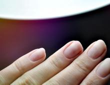 Gel nail extensions at home with video and photos